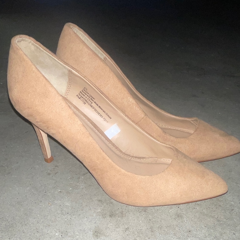 EUC Tan Suede Pumps Women’s 6.5
